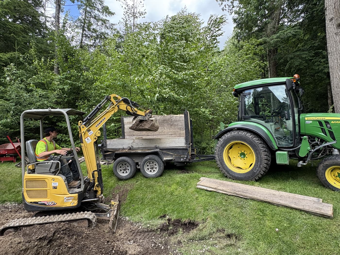 Mini excavation mécanique à Sherbrooke